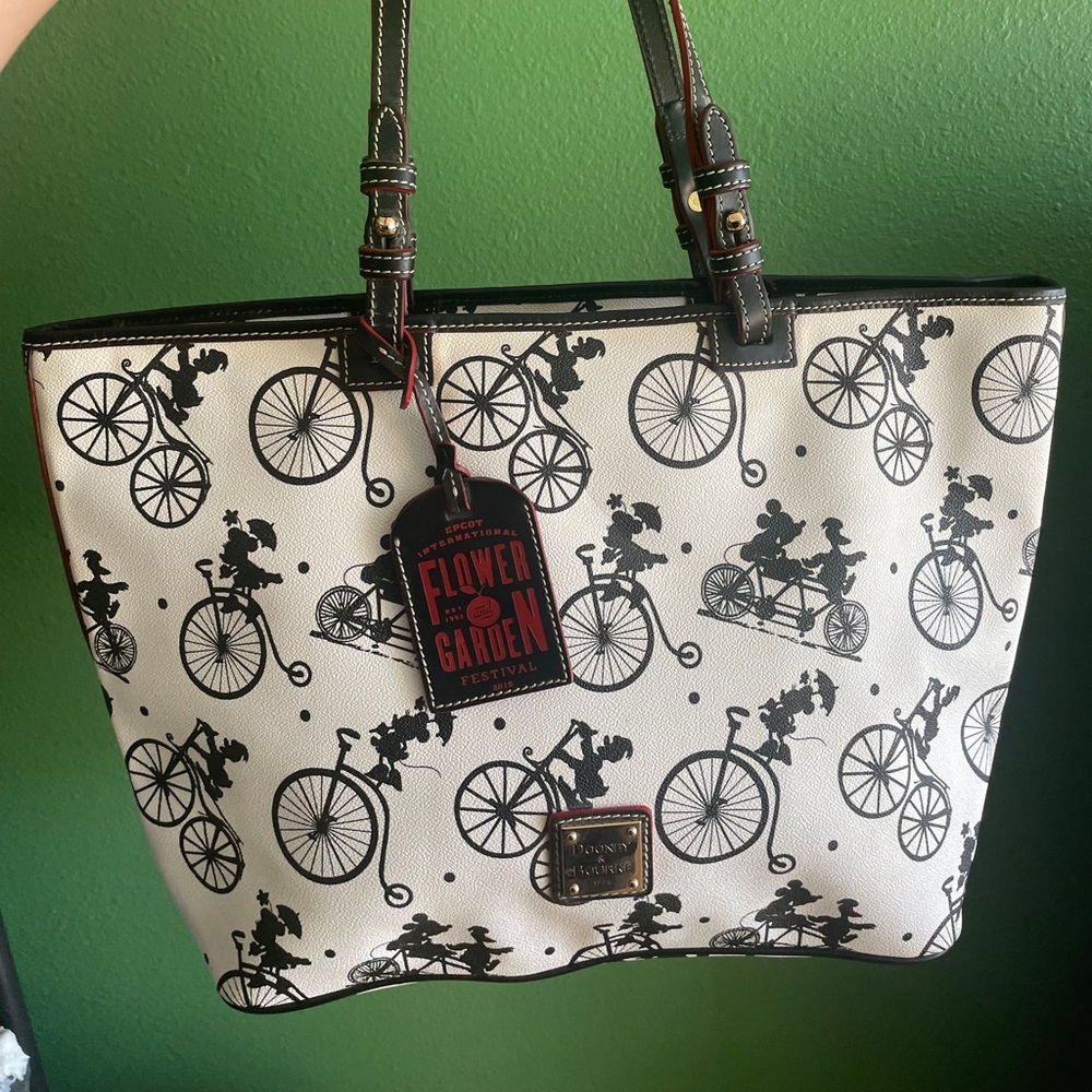 Dooney & Bourke Disney bag~!